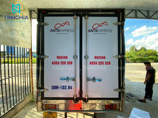 Dán decal oto giá rẻ chất lượng