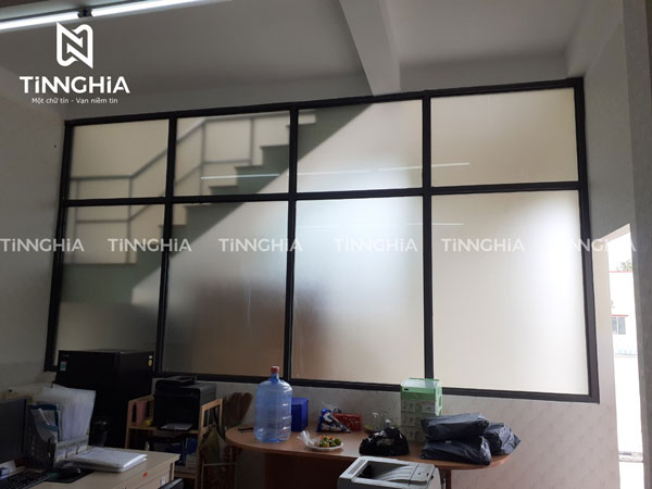 DECAL DÁN KÍNH DẦU TIẾNG