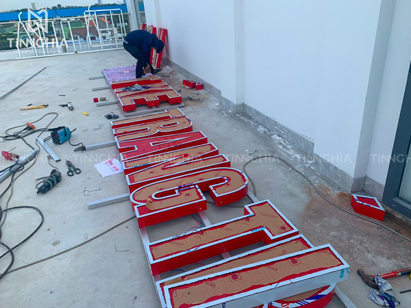 Giá Làm Bảng Hiệu Bình Dương