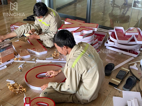 Chỗ Làm Bảng Hiệu TPHCM