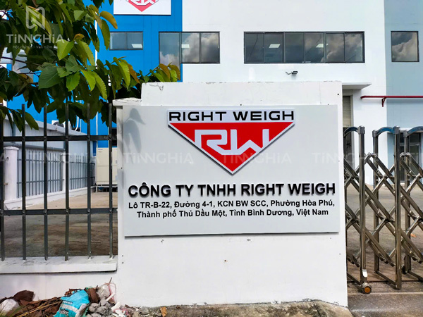 Làm bảng hiệu công ty chữ nổi ở Thủ Dầu Một