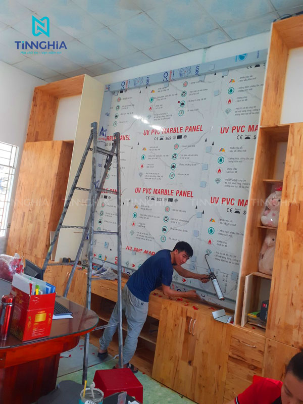 LÀM BẢNG HIỆU NHỰA GIẢ ĐÁ THUẬN AN