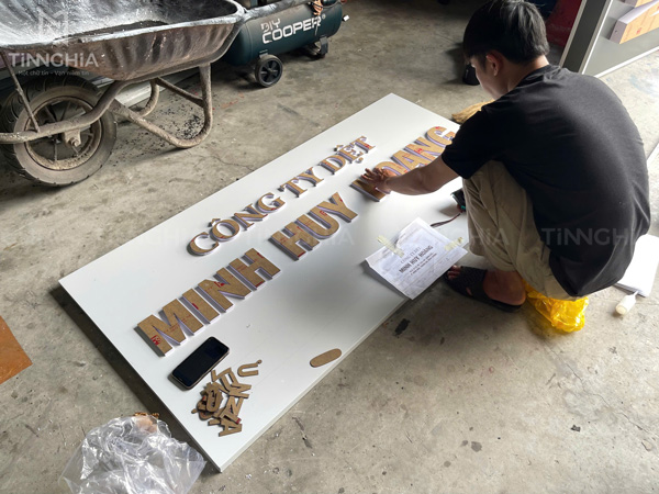 LÀM BẢNG QUẢNG CÁO CHỮ NỔI THUẬN AN