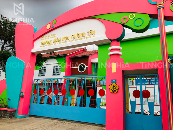 LÀM BẢNG TÊN TRƯỜNG HỌC TÂN UYÊN