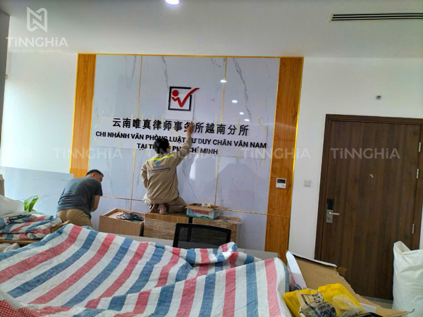 LÀM BẢNG HIỆU ĐÁ HOA CƯƠNG CHỮ NỔI BẾN CÁT