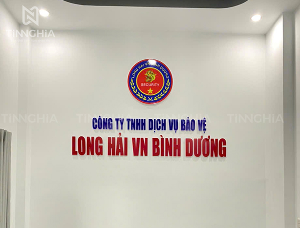 Làm logo chữ nổi mica văn phòng đẹp giá rẻ (Khách hàng công ty Long Hải Bình Dương)