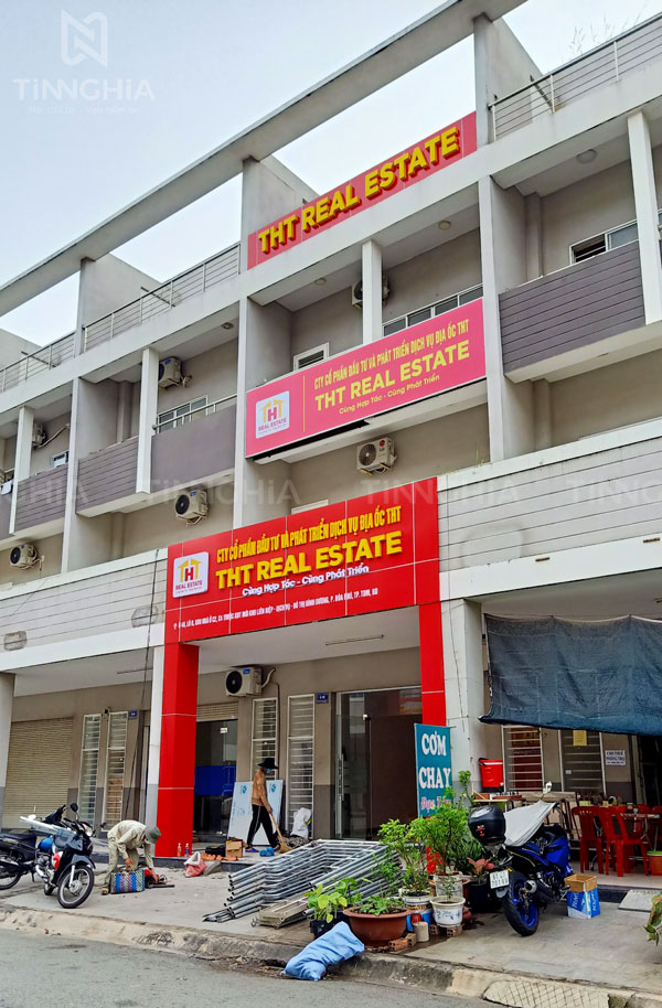 Biển hiệu alu chữ nổi mica Thuận An