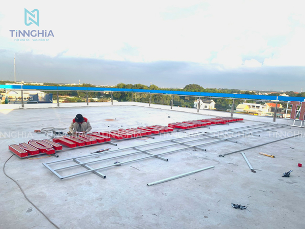 THI CÔNG BẢNG HIỆU ALU TẠI BẾN CÁT