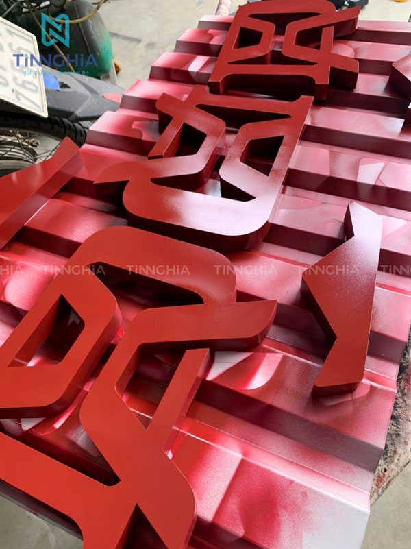 THI CÔNG CHỮ NỔI INOX MICA TẠI THUẬN AN