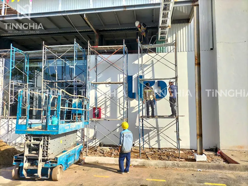 LÀM BẢNG HIỆU INOX BÌNH DƯƠNG | LÀM CHỮ INOX QUẢNG CÁO GIÁ RẺ