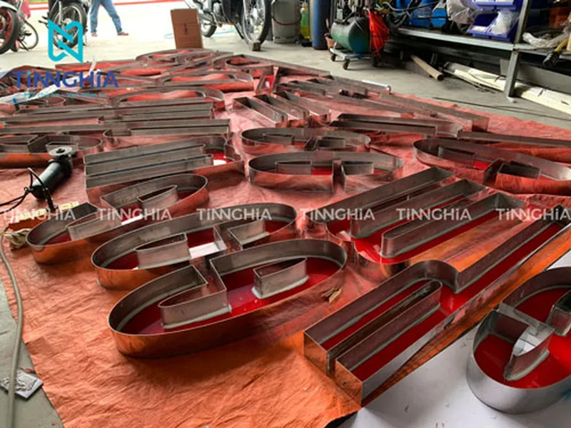 THI CÔNG CHỮ NỔI INOX - MICA TẠI DĨ AN