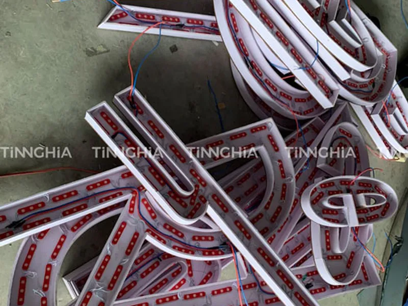 THI CÔNG CHỮ NỔI INOX - MICA TẠI DĨ AN