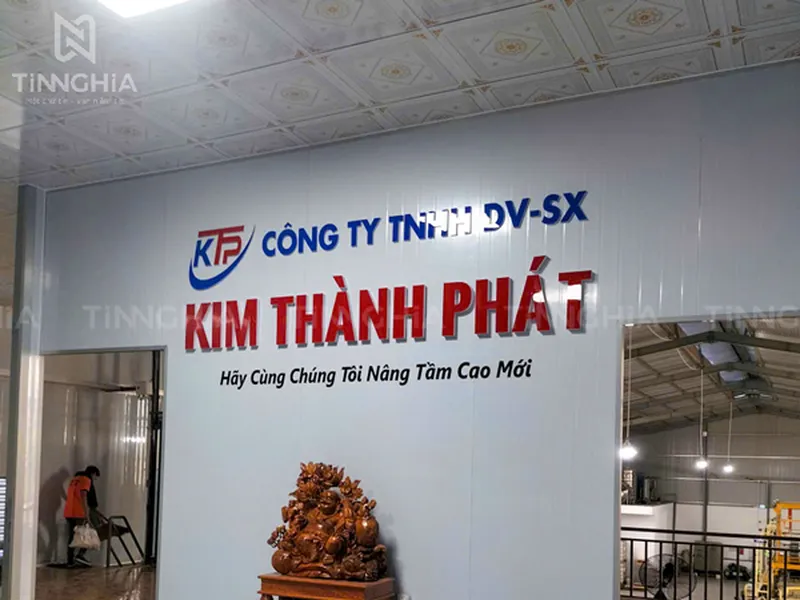 10 + Mẫu Backdrop Logo Chữ Nổi Thương Hiệu Gắn Văn Phòng