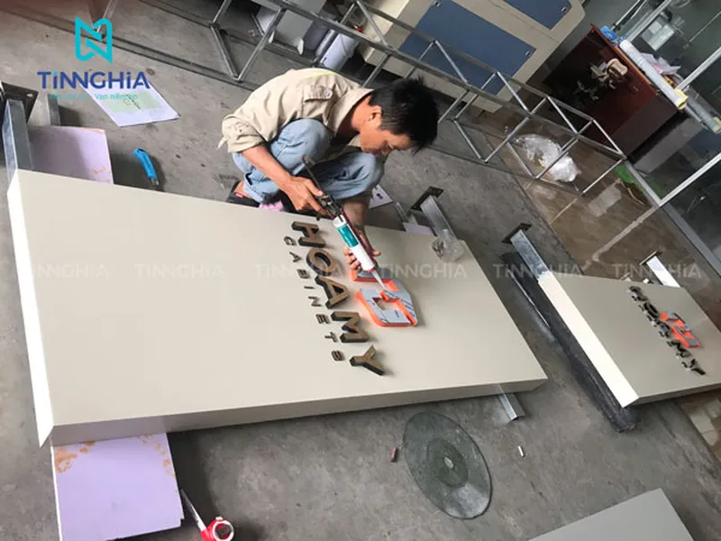 Chỗ Làm Bảng Hiệu TPHCM