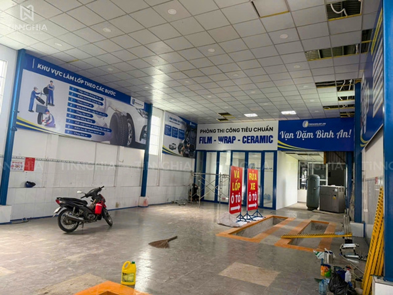 BẢNG HIỆU ALU CHỮ NỔI TRUNG TÂM CHĂM SÓC XE THẾ GIỚI LỐP