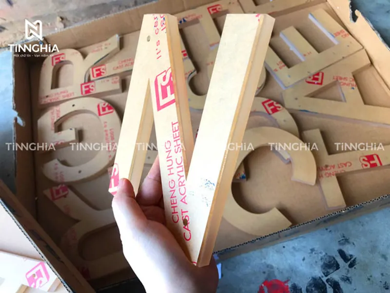 CHỮ INOX BÌNH DƯƠNG | LÀM BIỂN HIỆU INOX | BẢNG CHỮ NỔI INOX MICA ALU