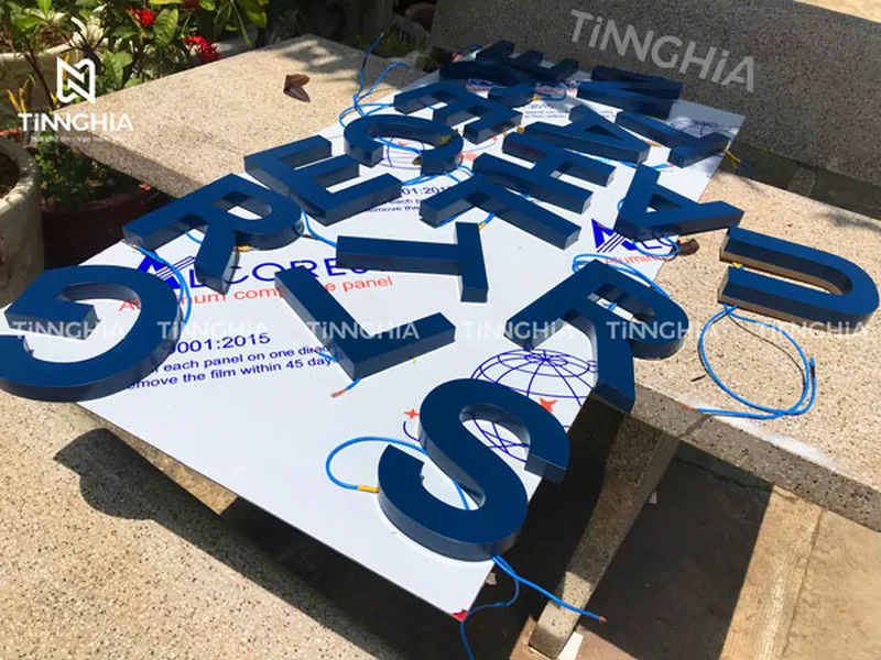 CHỮ INOX BÌNH DƯƠNG | LÀM BIỂN HIỆU INOX | BẢNG CHỮ NỔI INOX MICA ALU
