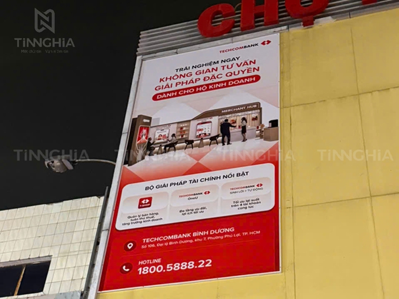 BIỂN BẠT CĂNG KHUNG THI CÔNG Ở CHỢ THỦ DẦU MỘT