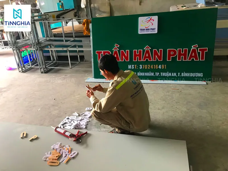 BẢNG HIỆU ALU CHỮ MICA NỔI BÌNH DƯƠNG
