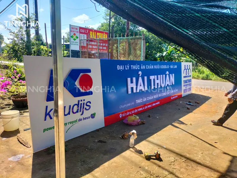 BIỂN HIỆU ALU CHỮ NỔI THỦ DẦU MỘT | LÀM BẢNG ALU CHỮ MICA GIÁ RẺ