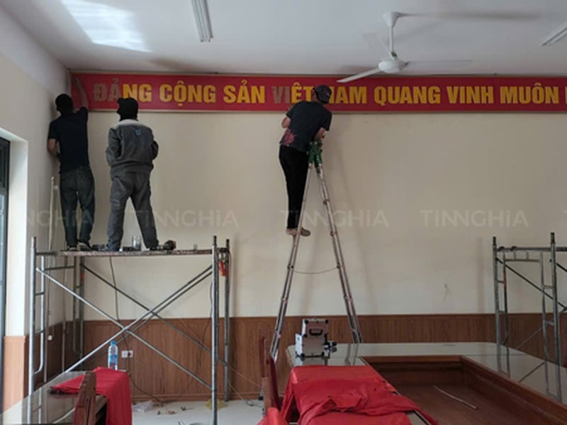 BIỂN HIỆU ĐẢNG CỘNG SẢN VIỆT NAM