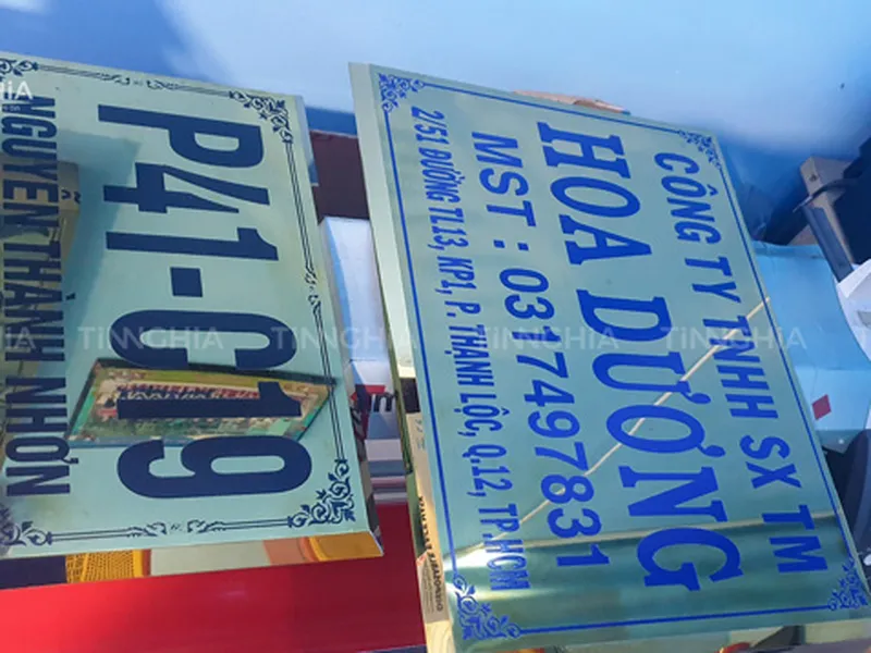 BIỂN HIỆU INOX ĂN MÒN DĨ AN