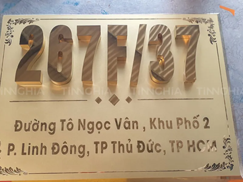 BIỂN HIỆU INOX ĂN MÒN DĨ AN