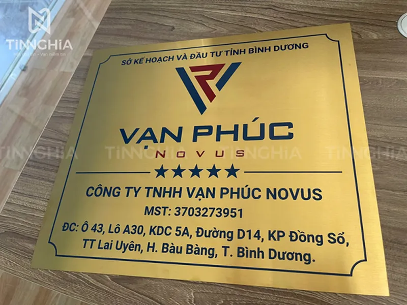 BIỂN INOX VÀNG XƯỚC BÀU BÀNG | LÀM BIỂN HIỆU CÔNG TY ĐẸP BÌNH DƯƠNG