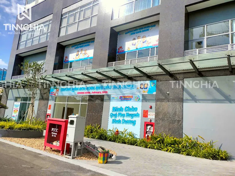 DÁN DECAL CỬA KÍNH TÂN UYÊN | IN DEDAL KHỔ LỚN GIÁ RẺ