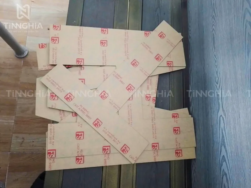 GIA CÔNG CHỮ MICA DĨ AN | BÁO GIÁ LÀM CHỮ NỔI MICA BÌNH DƯƠNG