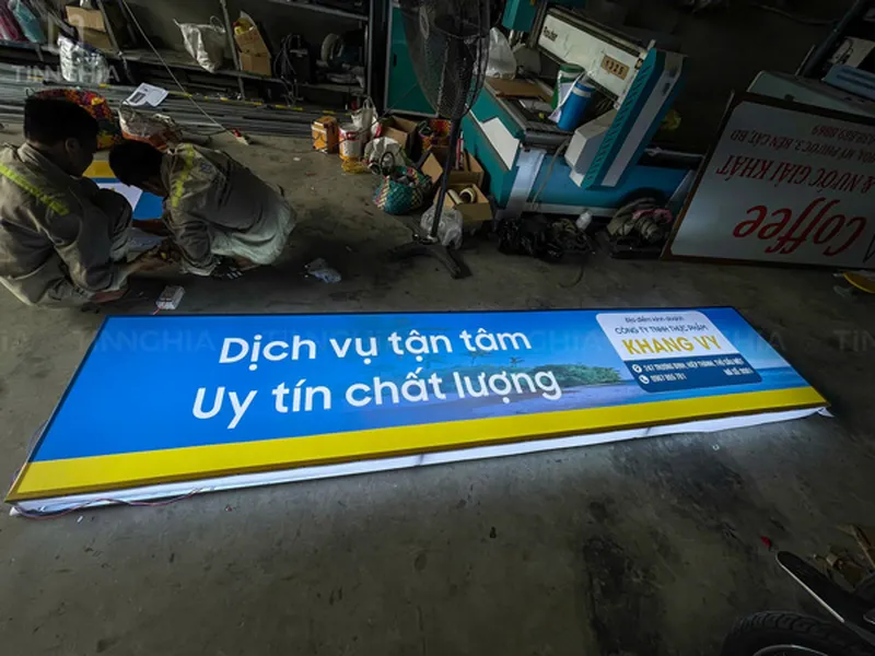 HỘP ĐÈN BẠT HIFLEX BÌNH DƯƠNG | LÀM BIỂN HỘP ĐÈN GIÁ RẺ