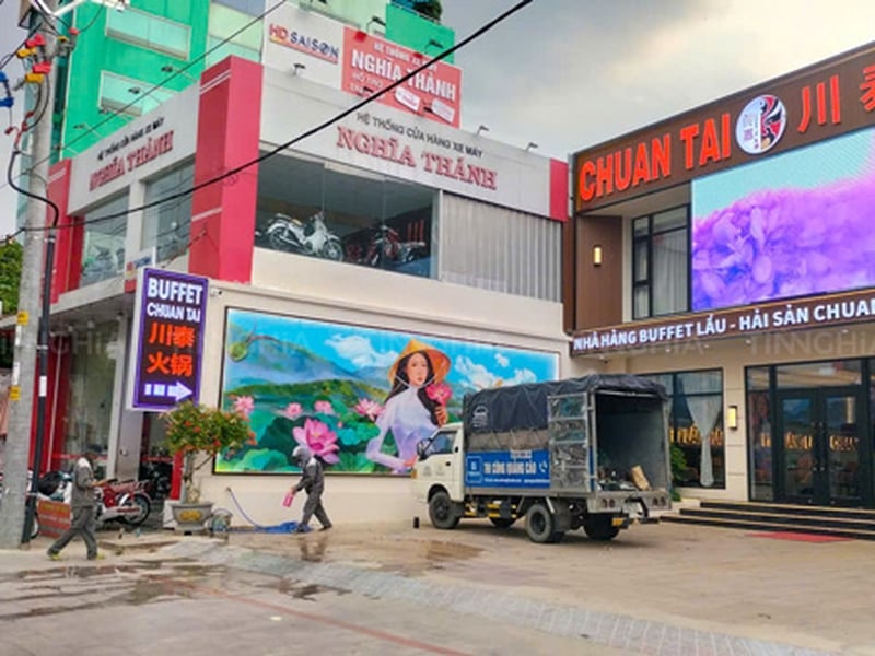 HỘP ĐÈN LED VẪY QUẢNG CÁO BẮT MẮT | THI CÔNG BUFFET CHUAN TAI