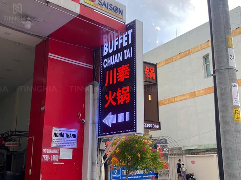 HỘP ĐÈN LED VẪY QUẢNG CÁO BẮT MẮT | THI CÔNG BUFFET CHUAN TAI