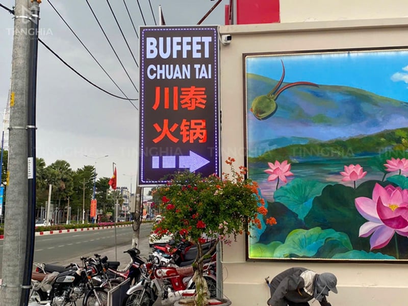 HỘP ĐÈN LED VẪY QUẢNG CÁO BẮT MẮT | THI CÔNG BUFFET CHUAN TAI