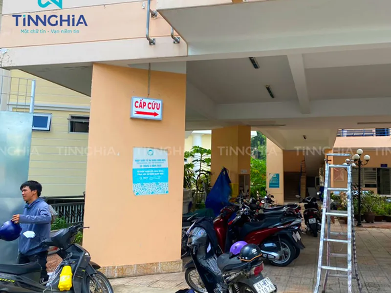 LÀM BẢNG HIỆU HỘP ĐÈN MICA THUẬN AN