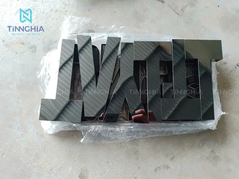 LÀM BẢNG HIỆU INOX DĨ AN