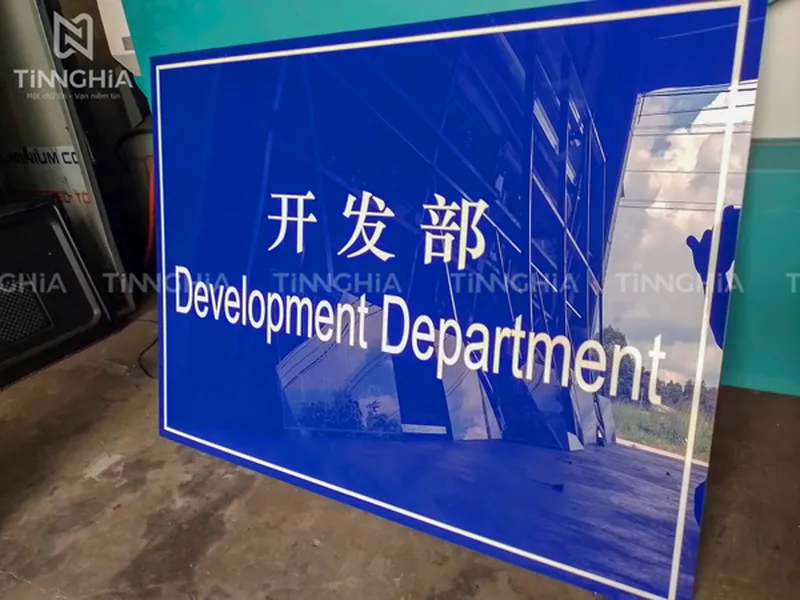 LÀM BẢNG TÊN VĂN PHÒNG PHÚ GIÁO | LÀM BẢNG TÊN BẰNG MICA PHUN SƠN 