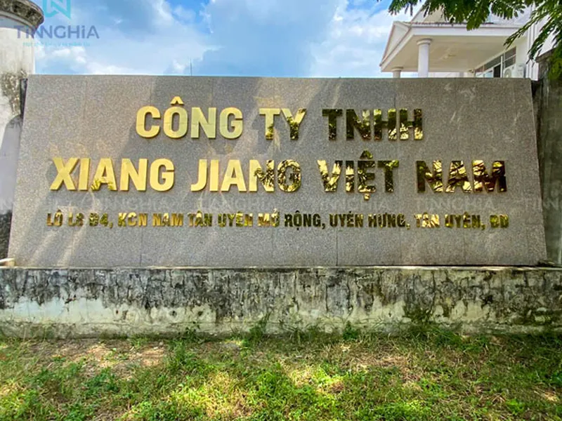 Dịch Vụ Thay Biển Hiệu Mới TPHCM | Bảng Hiệu Alu, Làm Chữ Nổi Inox-Mica