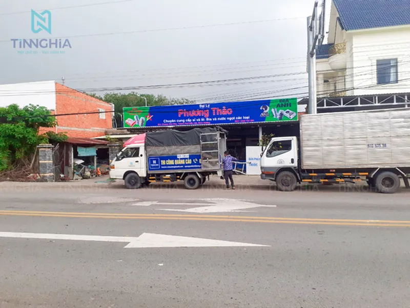 LÀM BIỂN QUẢNG CÁO BẰNG TÔN BÀU BÀNG | BẢNG HIỆU TÔN GỢN SÓNG, TÔN DÁN DECAL, TÔN PHỦ BẠT