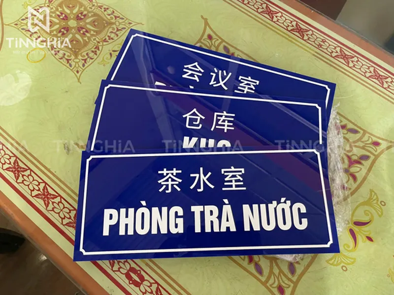 LÀM BIỂN TÊN PHÒNG SỐ LƯỢNG LỚN TẠI BÌNH DƯƠNG