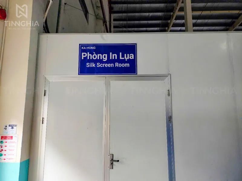 LÀM BIỂN TÊN PHÒNG SỐ LƯỢNG LỚN TẠI BÌNH DƯƠNG