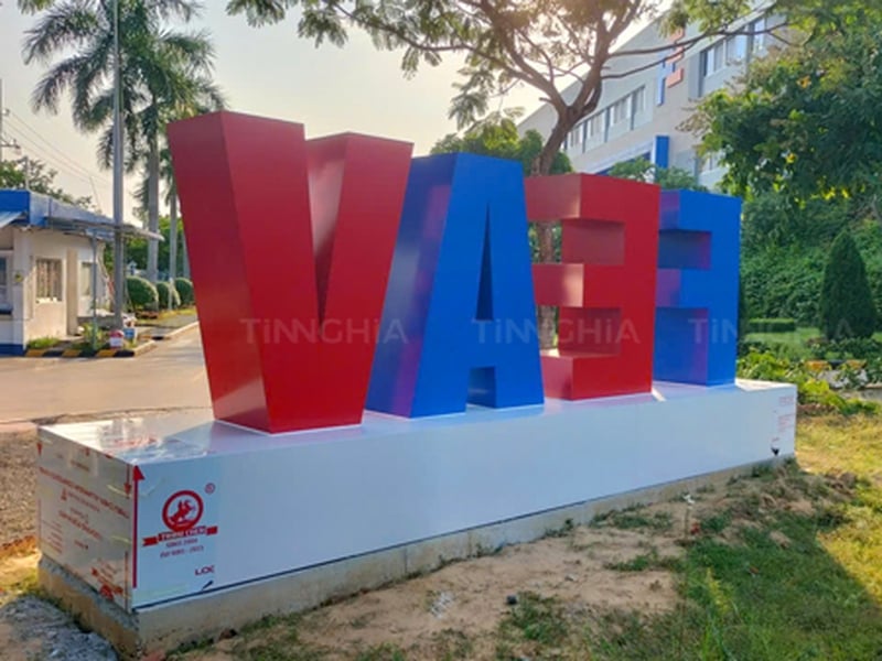 LÀM CHỮ ALU TPHCM | QUẢNG CÁO TÍN NGHĨA THI CÔNG DỰ ÁN CHỮ FEAV