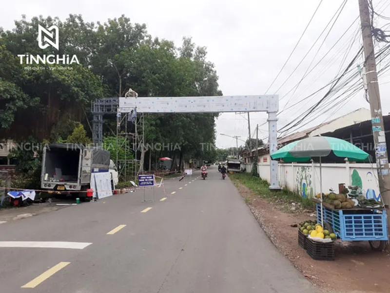 LÀM CỔNG CHÀO ỐP ALU GIÁ RẺ