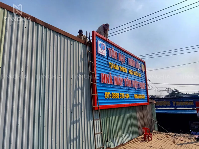 BẢNG QUẢNG CÁO TÔN SÓNG ĐẸP | TÔN CHỮ NỔI, CHỮ ĐÈN LED