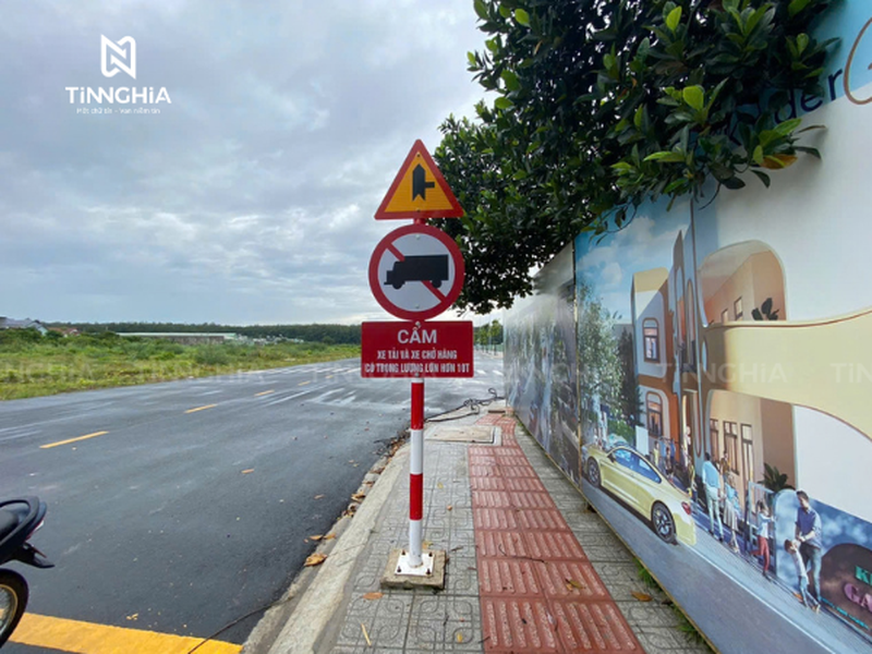 THI CÔNG TRỤ BIỂN BÁO GIAO THÔNG DÁN DECAL | TÍN NGHĨA