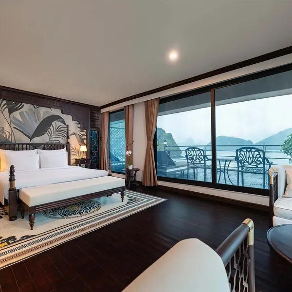 VENUS EXECUTIVE - PRIVATE JACUZZI & BALCONY