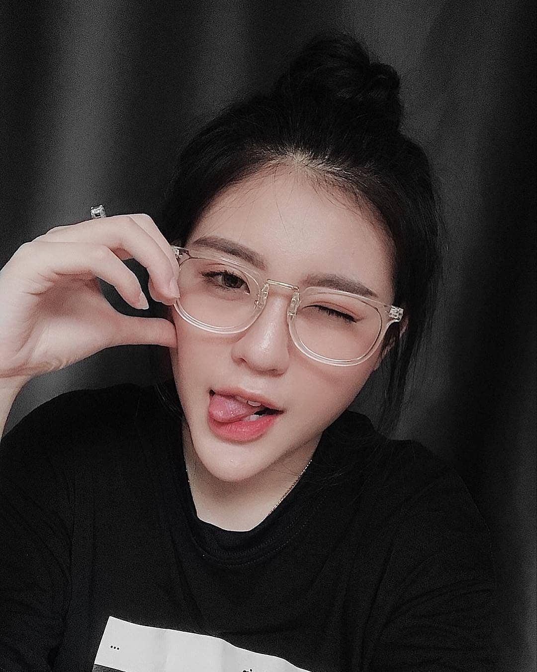 Cách chọn mắt kính cũng khiến gương mặt nổi bật hơn Cách chọn mắt kính cũng khiến gương mặt nổi bật hơn