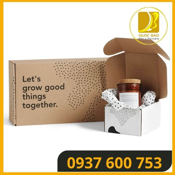 Hộp giấy carton đóng hàng thiết kế gọn nhẹ dễ dàng mang theo và vận chuyển.