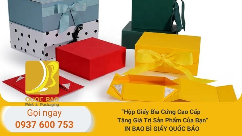 Món quà xuân 2025 trong hộp giấy sang trọng, đẳng cấp