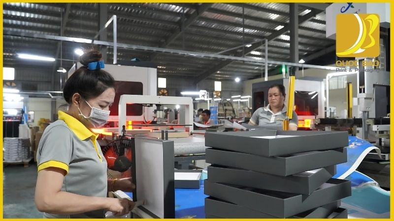 Hộp Giấy Cao Cấp Quốc Bảo: Chất Lượng Bền Vững, Thiết Kế Độc Đáo, Giá Cả Hợp Lý